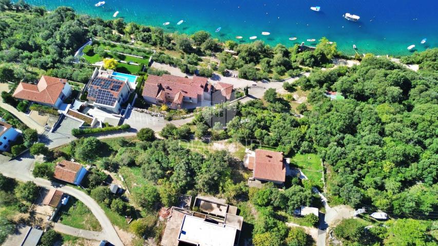 RABAC, OKOLICA, 80 M OD MORA, OČARAVAJUĆA ROH BAU VILLA