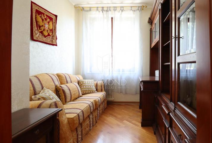 Istra, Umag- prekasna samostojeća kuća na traženoj lokaciji!