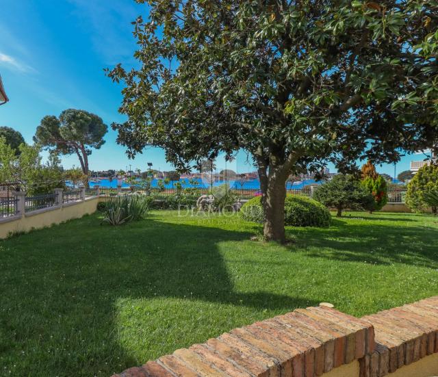 Istra, Umag- prekasna samostojeća kuća na traženoj lokaciji!