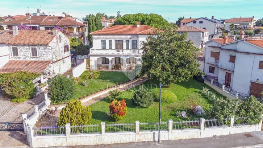 Istra, Umag- prekasna samostojeća kuća na traženoj lokaciji!