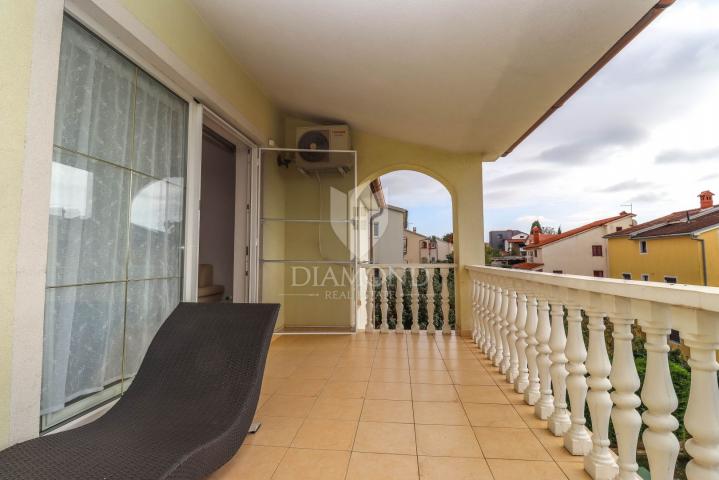 Pula, Veli Vrh – Geräumiges Haus mit mehreren Wohneinheiten, Garage und schönem Garten!