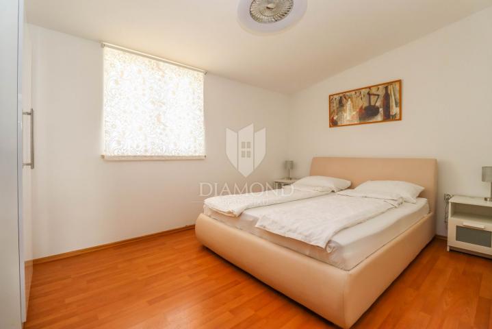 Pula, Veli Vrh – Geräumiges Haus mit mehreren Wohneinheiten, Garage und schönem Garten!