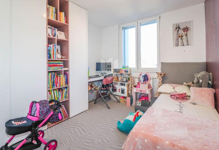 Rovinj!Centar, novi stan, parking!