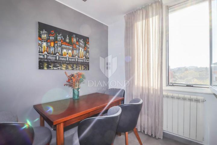 Rovinj!Centar, novi stan, parking!