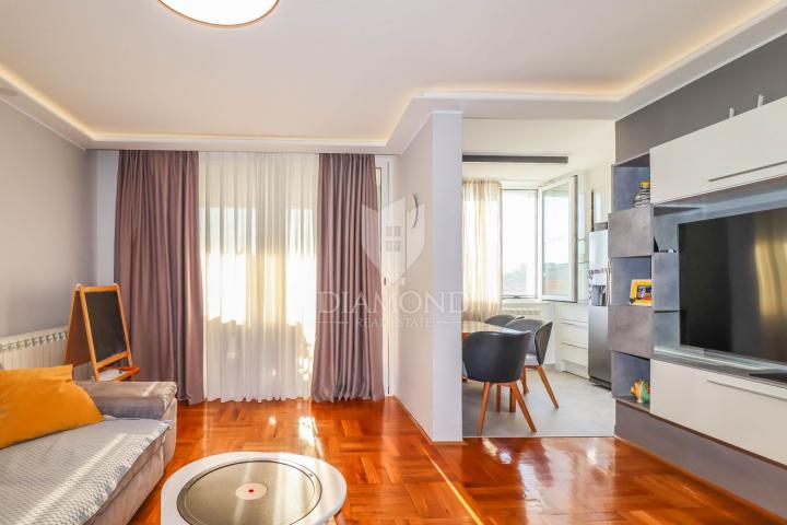 Rovinj!Centar, novi stan, parking!