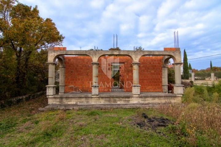 KRK, HOUSE UNDER CONSTRUCTION
