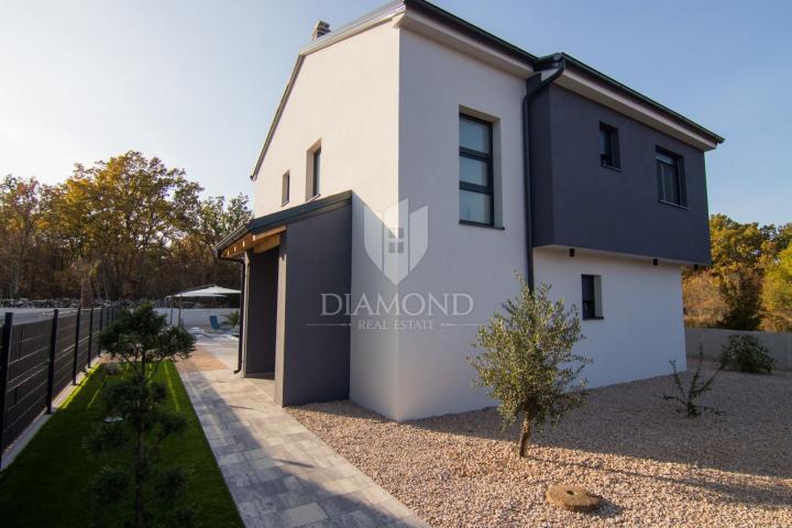 ŠILO, NEW HOLIDAY HOUSE WITH SWIMMING POOL
