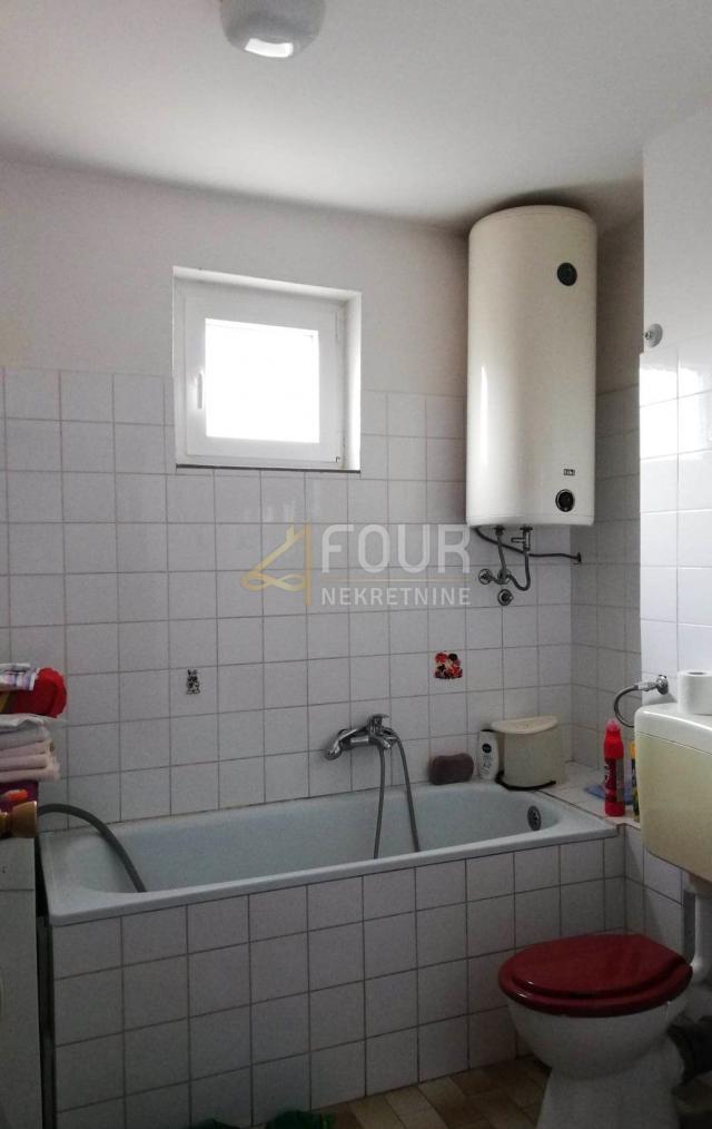 Senj, 61.65m2, 2s+db, pogled na more