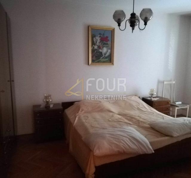 Senj, 61.65m2, 2s+db, pogled na more