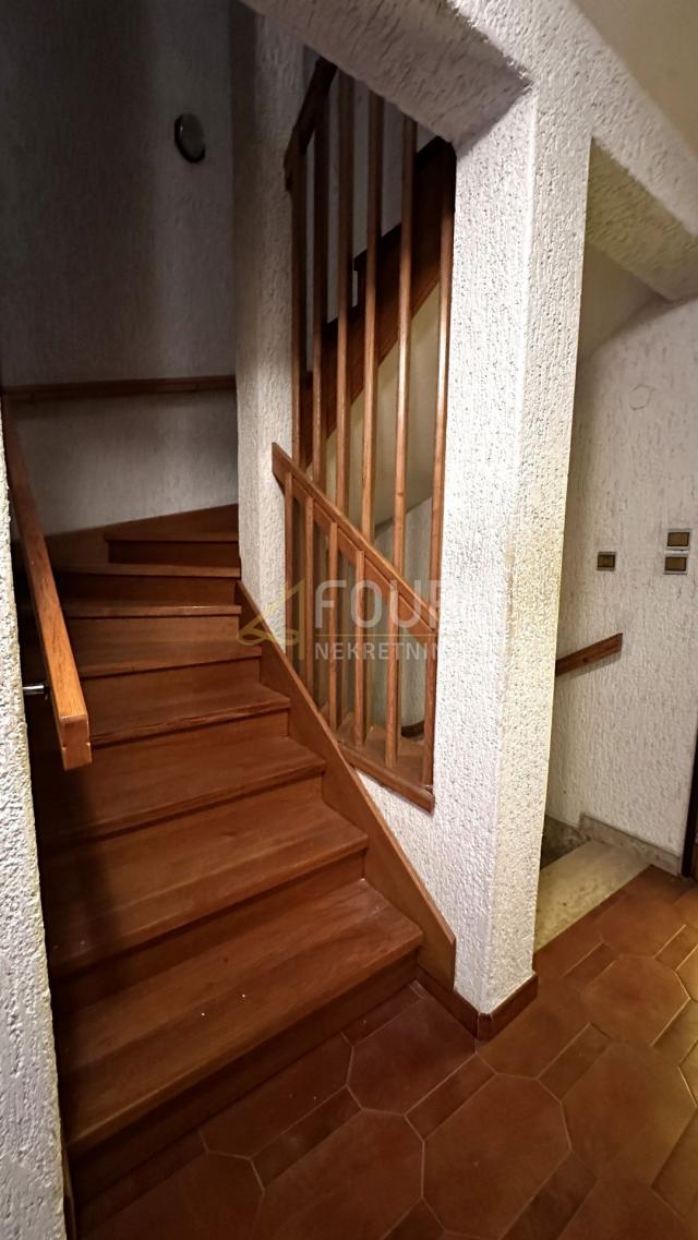Opatija, kuća s panoramskim pogledom na more, 302.31m2