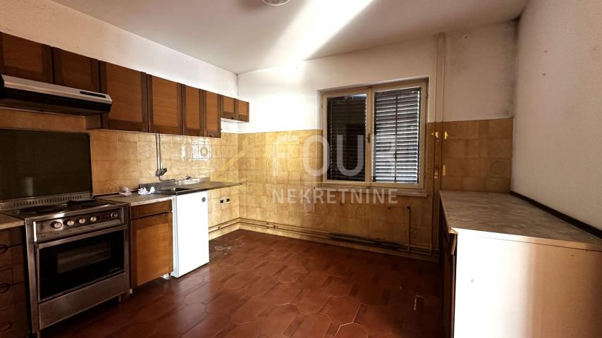 Opatija, kuća s panoramskim pogledom na more, 302.31m2