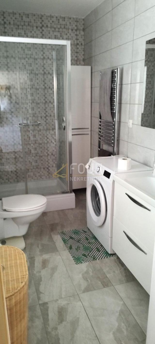 Korčula, Lumbarda, kuća s dva stana 180m od mora!