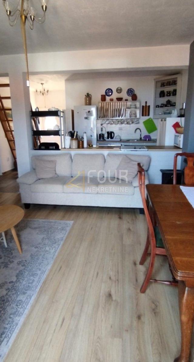 Korčula, Lumbarda, kuća s dva stana 180m od mora!