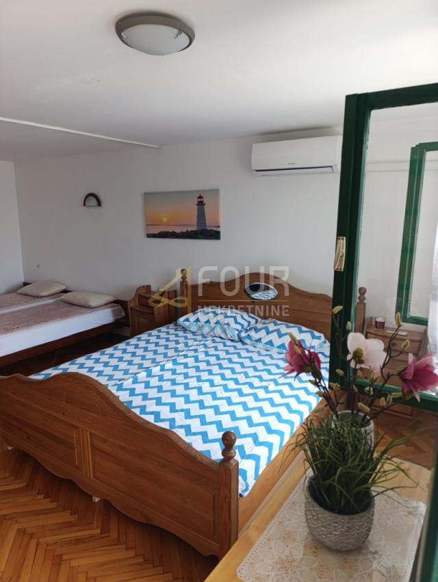Selce, dvojna kuća P+1, terasa
