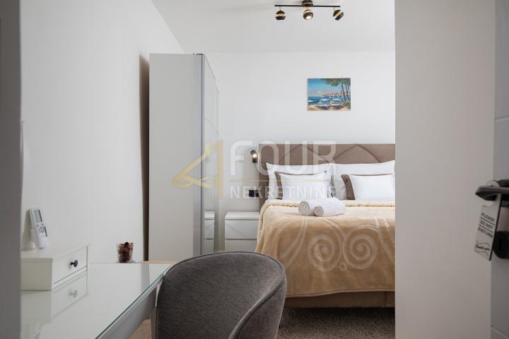 Istra, Pula - centar, 67.65m2, etaža - 2s+db, terasa, blizina Arene!