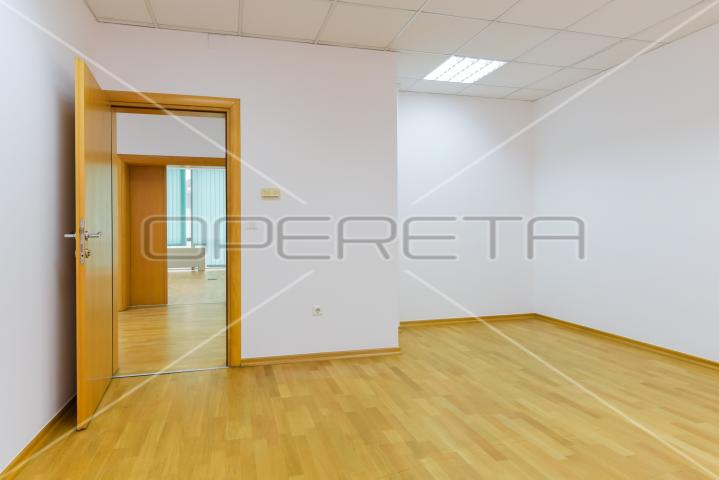 Najam, Ured, Lučko, Hrastovička , 450m2