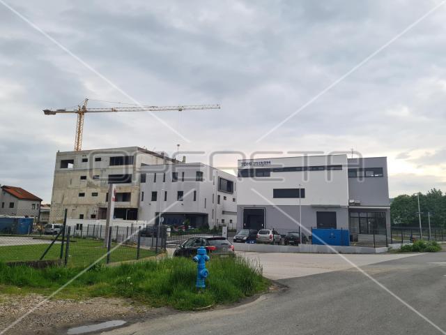 PRODAJA, GRAĐEVINSKO ZEMLJIŠTE U M1 ZONI 9.745m2, ZAGREB-JANKOMIR-KOVINSKA!