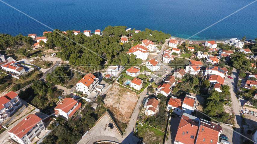 Građevinsko zemljište, 150 m do mora, 1.286 m2, Sutivan, otok Brač