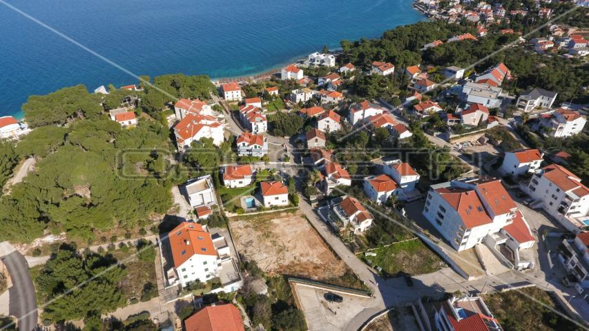Građevinsko zemljište, 150 m do mora, 1.286 m2, Sutivan, otok Brač