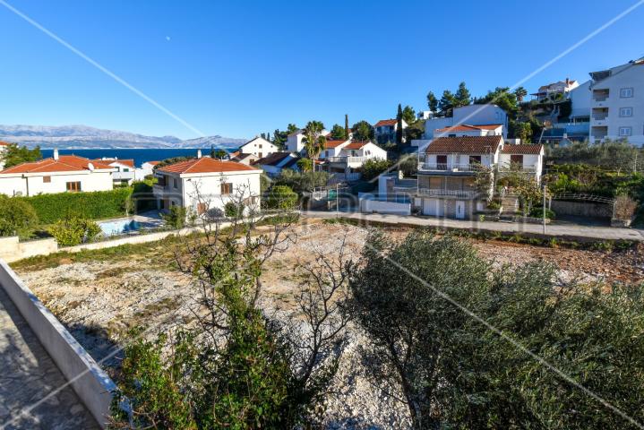 Građevinsko zemljište, 150 m do mora, 1.286 m2, Sutivan, otok Brač