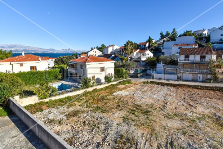 Građevinsko zemljište, 150 m do mora, 1.286 m2, Sutivan, otok Brač