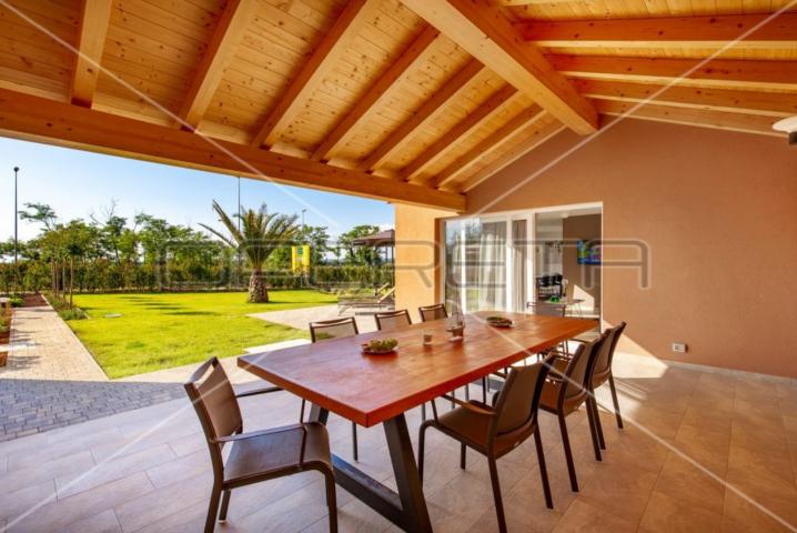 Poreč, Zgrada, 1,00 EUR
