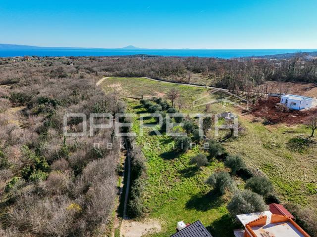Peruški, Peruški, 3.198,00 m2, 250.000,00 EUR