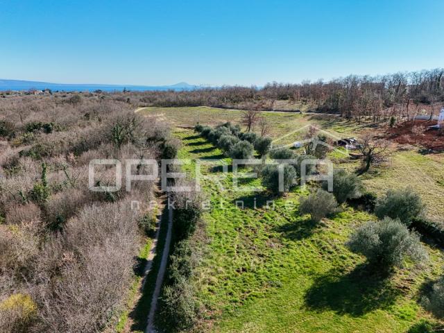 Peruški, Peruški, 3.198,00 m2, 250.000,00 EUR