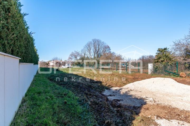 Dalmatinska , Funtana, 654,00 m2, 250.300,00 EUR