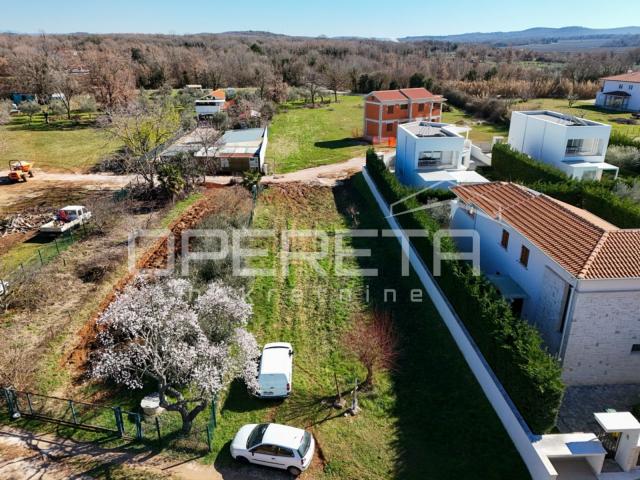 Dalmatinska , Funtana, 654,00 m2, 250.300,00 EUR