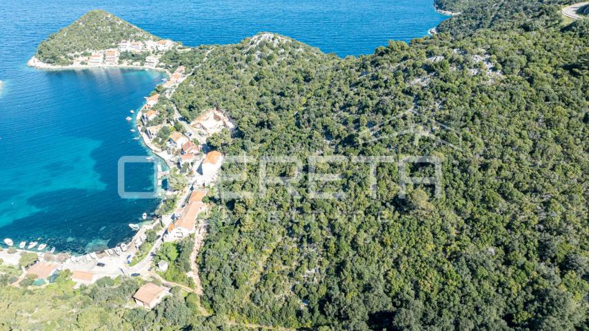 Investicijska prilika na Lastovu: Zemljište uz more, 5107 m2