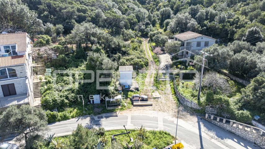 Investicijska prilika na Lastovu: Zemljište uz more, 5107 m2