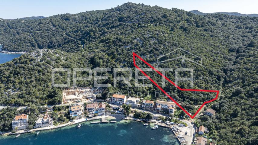 Investicijska prilika na Lastovu: Zemljište uz more, 5107 m2