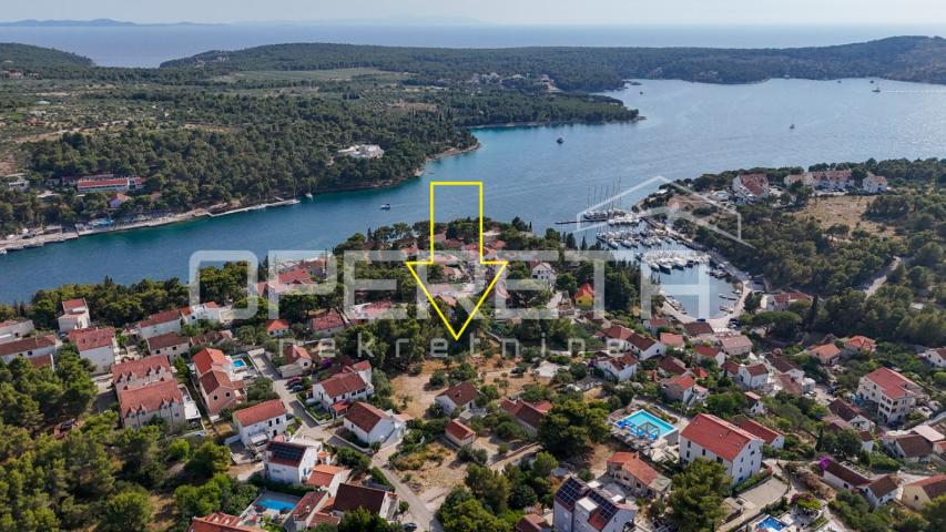 Uživajte u ljepoti Brača – Građevinsko zemljište s infrastrukturom, Milna