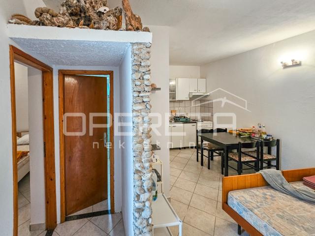 Građevinsko zemljište s objektom u prvom redu do mora, Zastražišće, Hvar