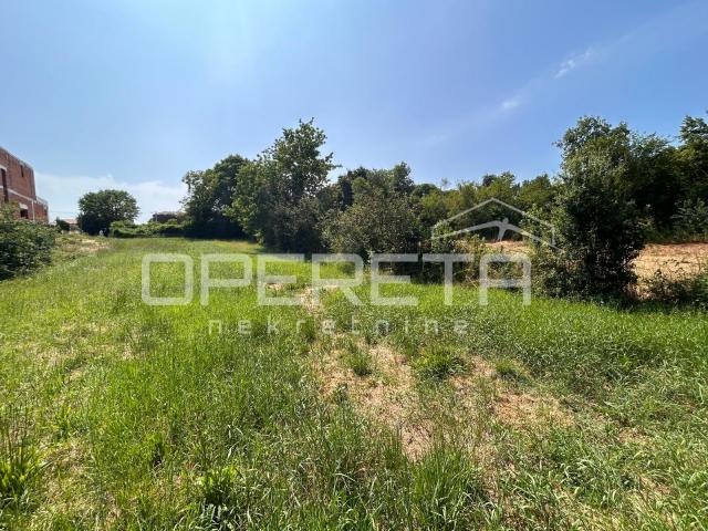 Građevinsko zemljište 1750m2 Grandići
