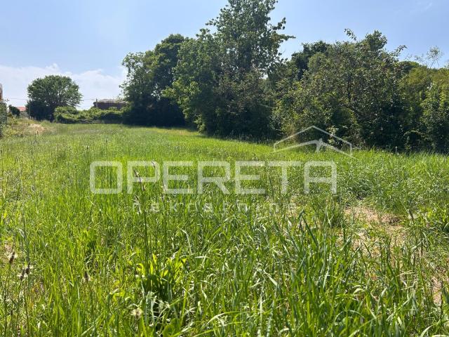 Građevinsko zemljište 1750m2 Grandići