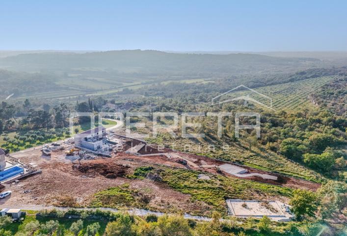 Istra, Umag okolica-zemljište s građevinskom dozvolom pogled more