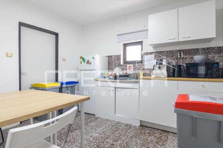 Najam, Ured, Botinec, Luje Naletilića, 720m2