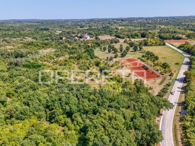 
Istra, Poreč-građevinsko zemljište T2 i T3 te poljoprivredno zemljište kod Pore