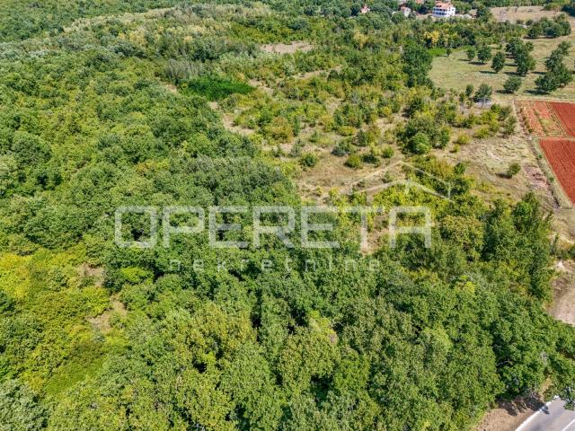 
Istra, Poreč-građevinsko zemljište T2 i T3 te poljoprivredno zemljište kod Pore