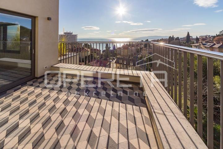 Opatija, centar - moderan stan u novogradnji sa pogledom i dva garažna mjesta