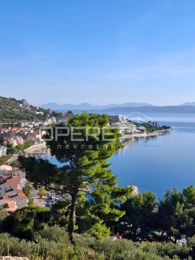 Podgora - poljoprivredno zemljište s panoramskim pogledom 