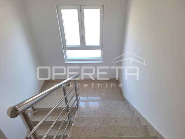 Prvi red do mora, 6 apartmana, Rogoznica!
