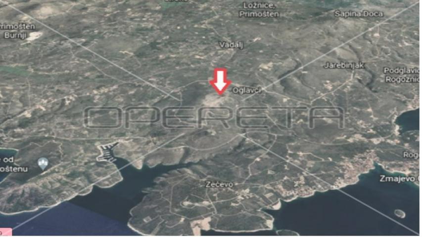 ROGOZNICA OKOLICA; ZEMLJIŠTE S POGLEDOM 28.000m2 ZA OPG I TURIZAM, POVOLJNO!