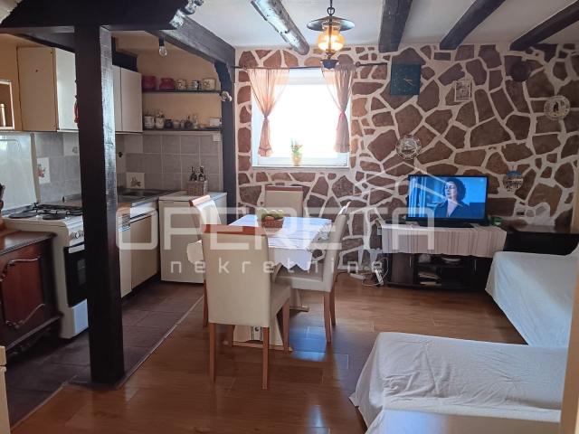 Istra, Poreč okolica – autentična kamena kuća u mirnom okruženju

