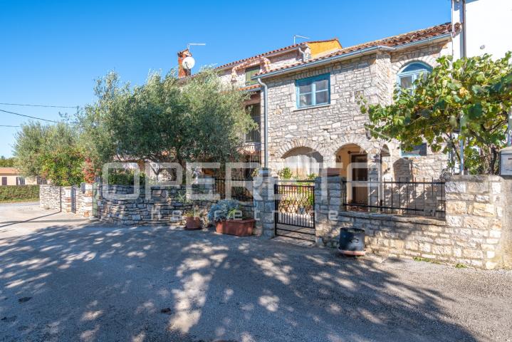 Istra, Poreč okolica – autentična kamena kuća u mirnom okruženju

