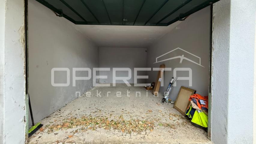 Garaža 18 m² – Pećine, Rijeka
