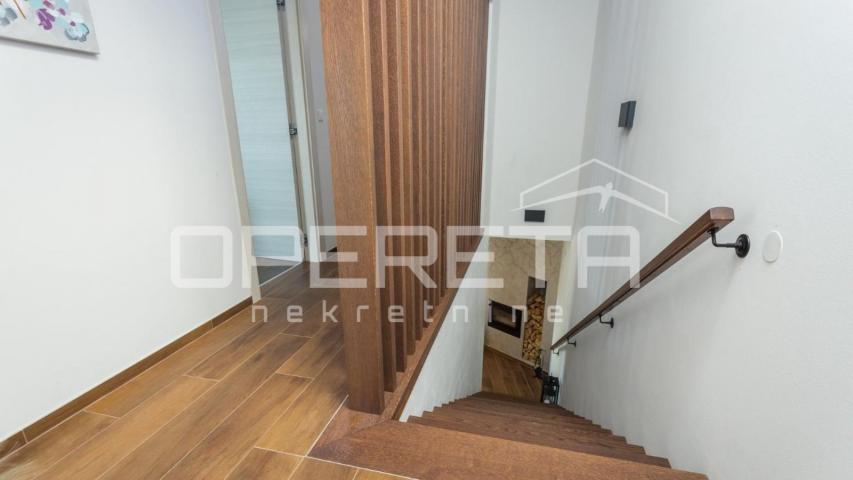 Istra, Poreč okolica- moderna dvojna kuća s bazenom