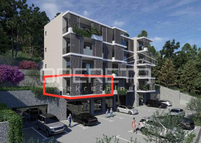 Prostrani trosoban stan u novogradnji s balkonom, Omiš